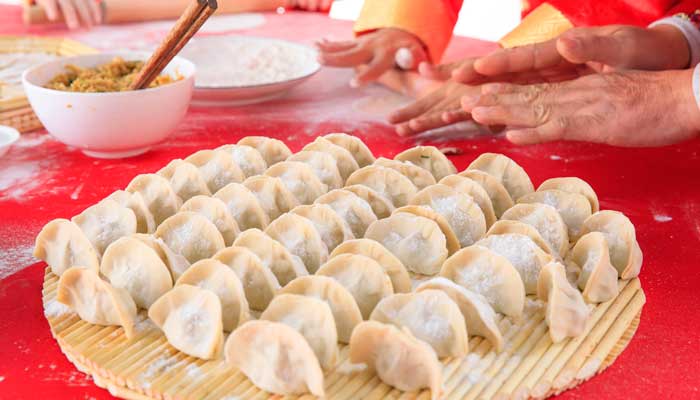 饺子冷水下锅好还是热水下锅好